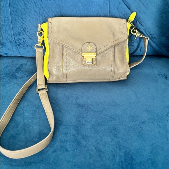 Tory Burch Rachel Envelope Grey Neon Yellow Crossbody Bag - Picture 1 of 14